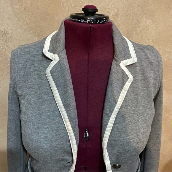 Soft Gray Blazer with White Trim - Picture 2 of 6